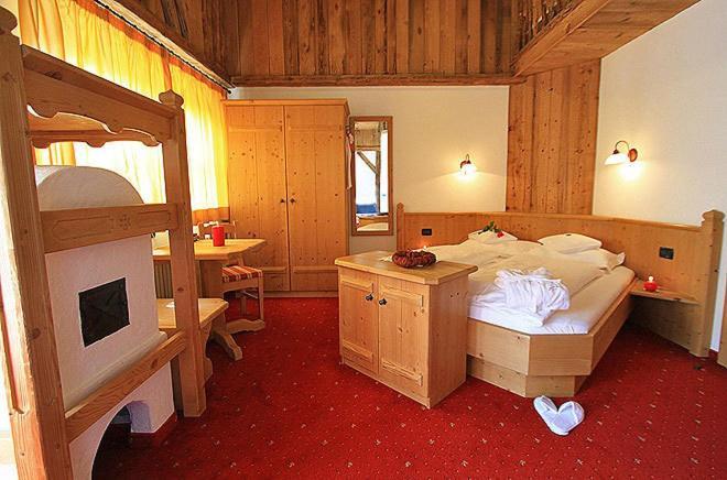 Hotel Garni San Nicolo ポッツァ・ディ・ファッサ エクステリア 写真